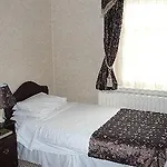 Dooly's Hotell Birr