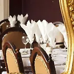 Hotell Dooly's 3*