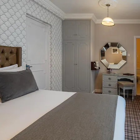 Dooly's ホテル バー