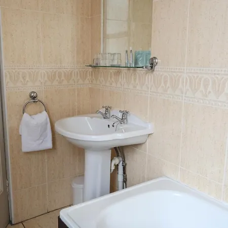 Hotel Dooly's Birr