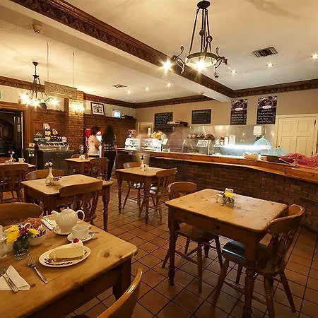 Dooly's ホテル 3*