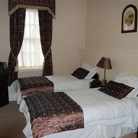 Dooly's ホテル 3*