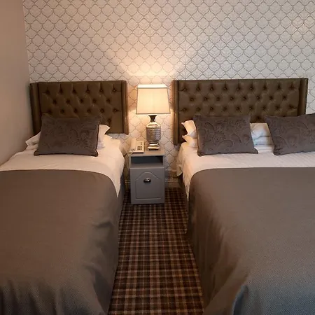 Dooly's Hotel 3*
