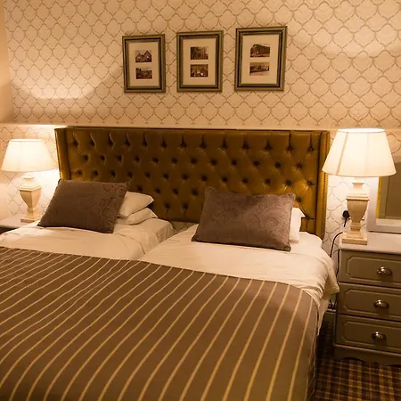 Hotel Dooly's
