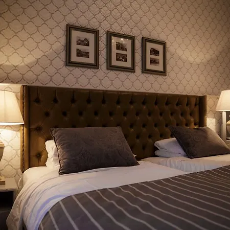 Hotel Dooly's