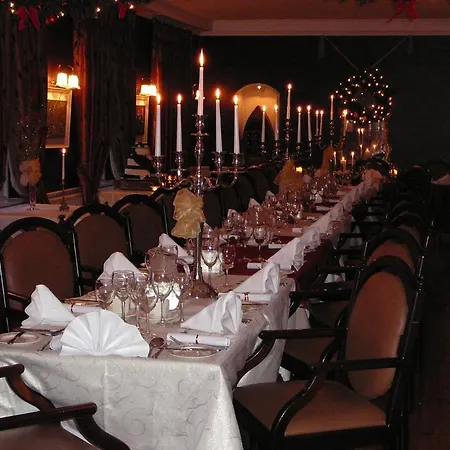 Dooly's Hotel 3*
